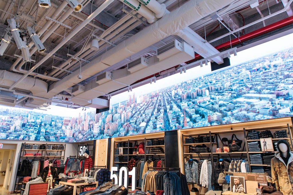 levi's opening times